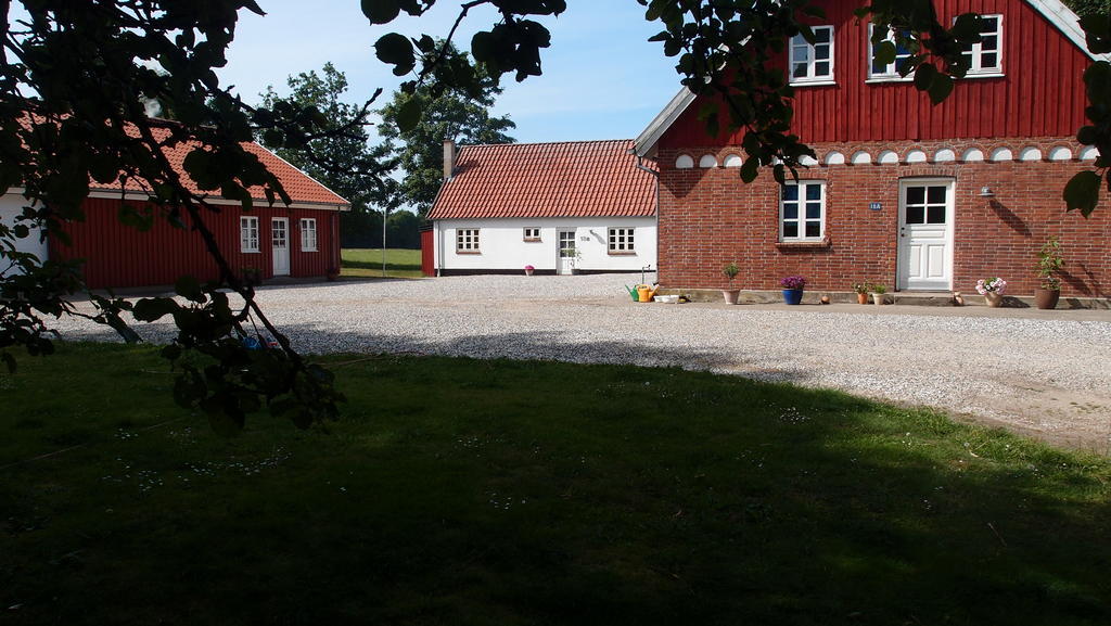 Bjaeldskovgaard Holiday House Funder Kirkeby Habitación foto